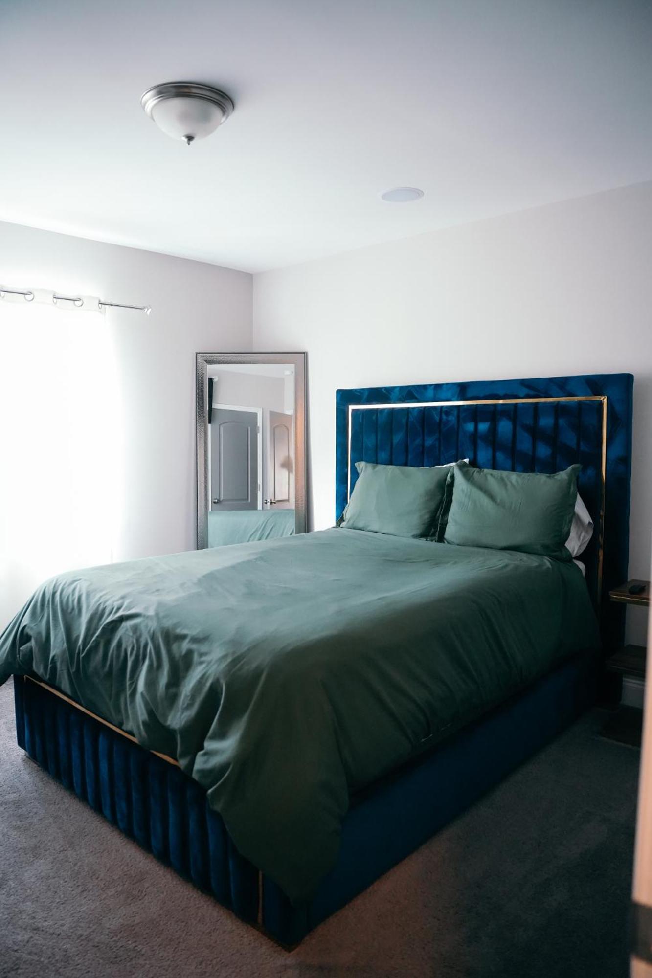 Charm Luxury 4 Bedroom Brick Baltimore